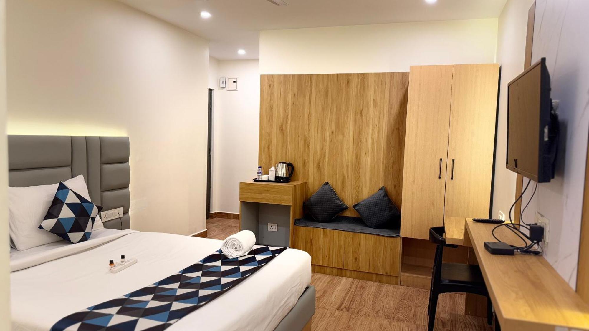 White Ridge Premium Hotel Hyderabad Exterior photo